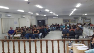 10ª Reunião Ordinária, aconteceu a 2ª ETAPA DE LEITURA DO RELATÓRIO FINAL DA CPI e presença de pais reivindicando por providências dos órgãos públicos com relação a segurança escolar do município.